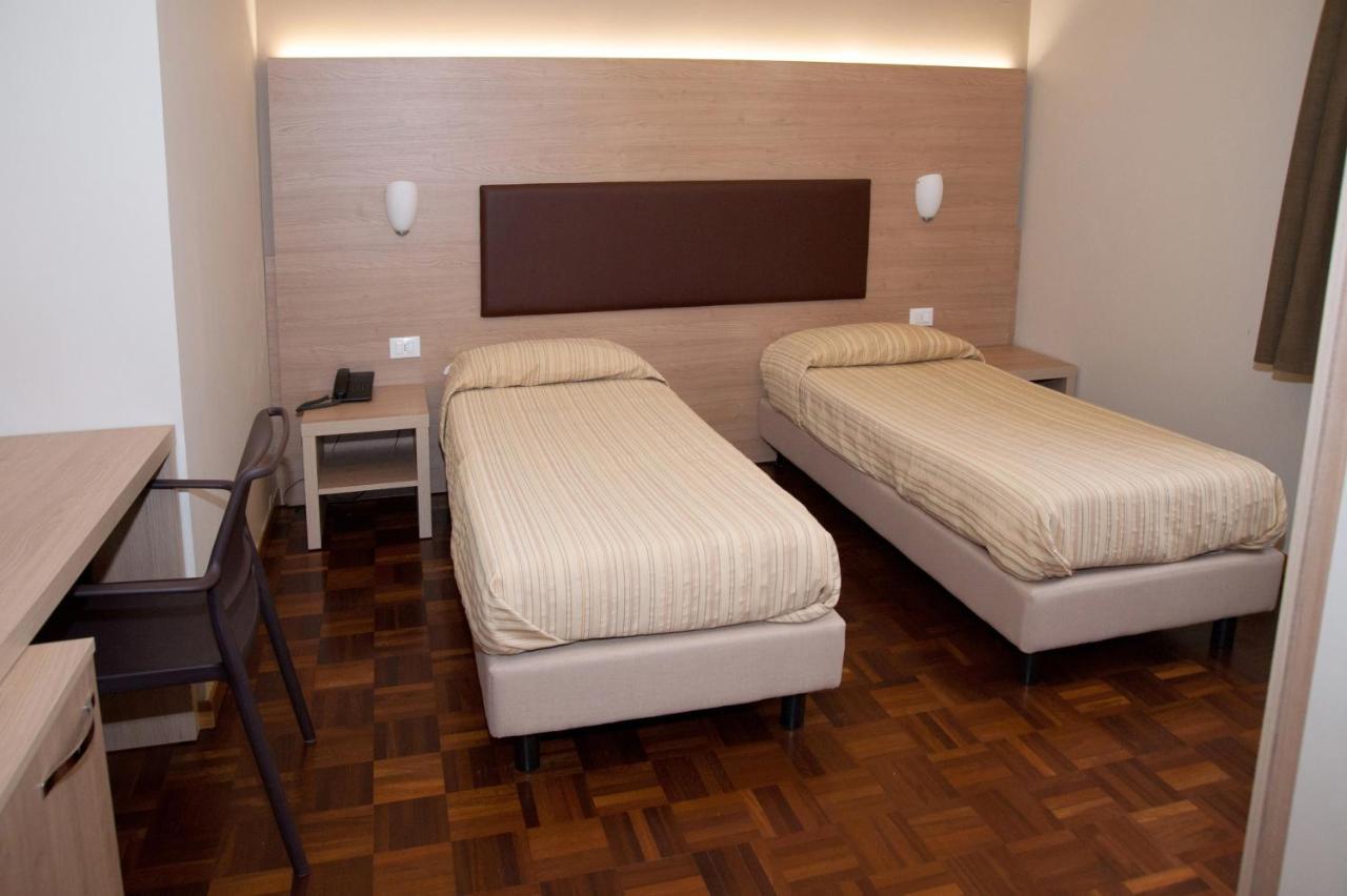 Hotel Buca Di Bacco 沃尔塔曼托瓦纳 外观 照片