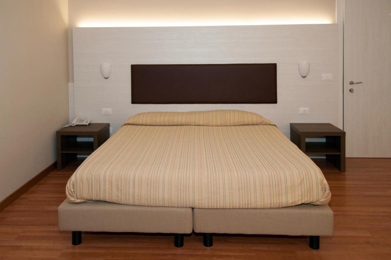 Hotel Buca Di Bacco 沃尔塔曼托瓦纳 外观 照片